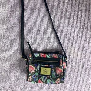 CUTE CROSS BODY NICOLE PURSE
